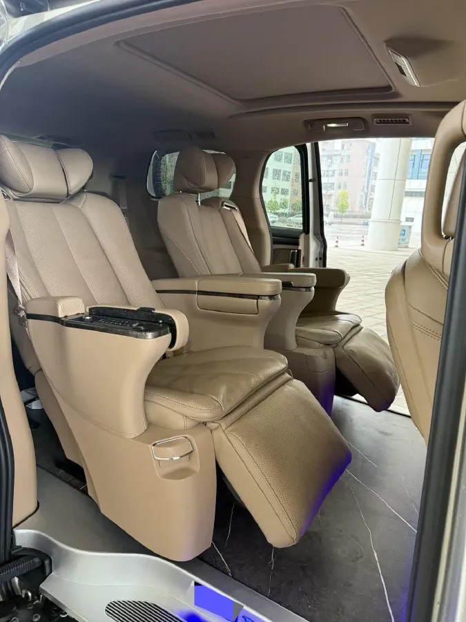 2021 Buick GL8 2.0T 237HP L4 9AT,autocango,china used car exporter,china ev exporter,chinese used car exporter,chinese used ev exporter
