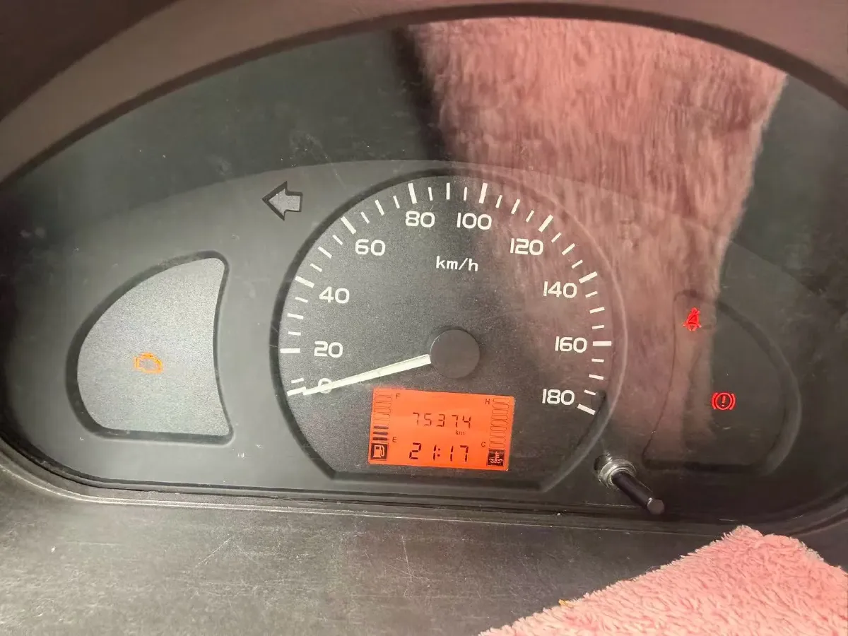 2021 WuLing RongGuang 1.5L 99HP L4 5MT,autocango,china used car exporter,china ev exporter,chinese used car exporter,chinese used ev exporter