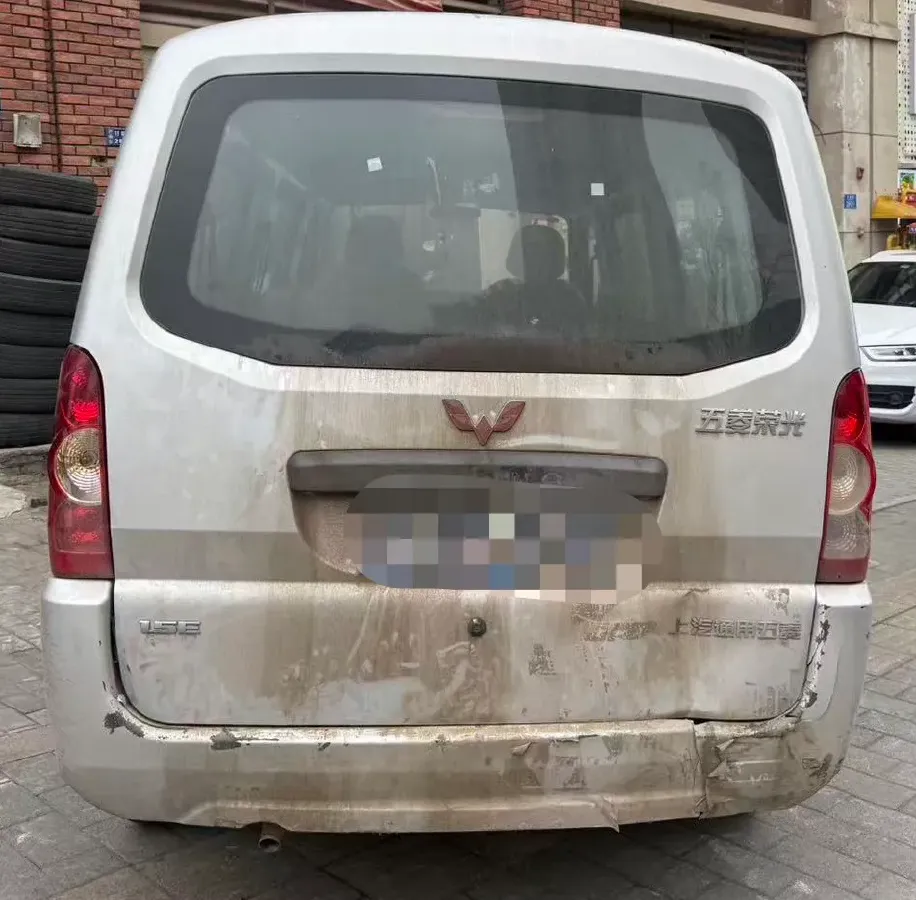 2021 WuLing RongGuang 1.5L 99HP L4 5MT,autocango,china used car exporter,china ev exporter,chinese used car exporter,chinese used ev exporter
