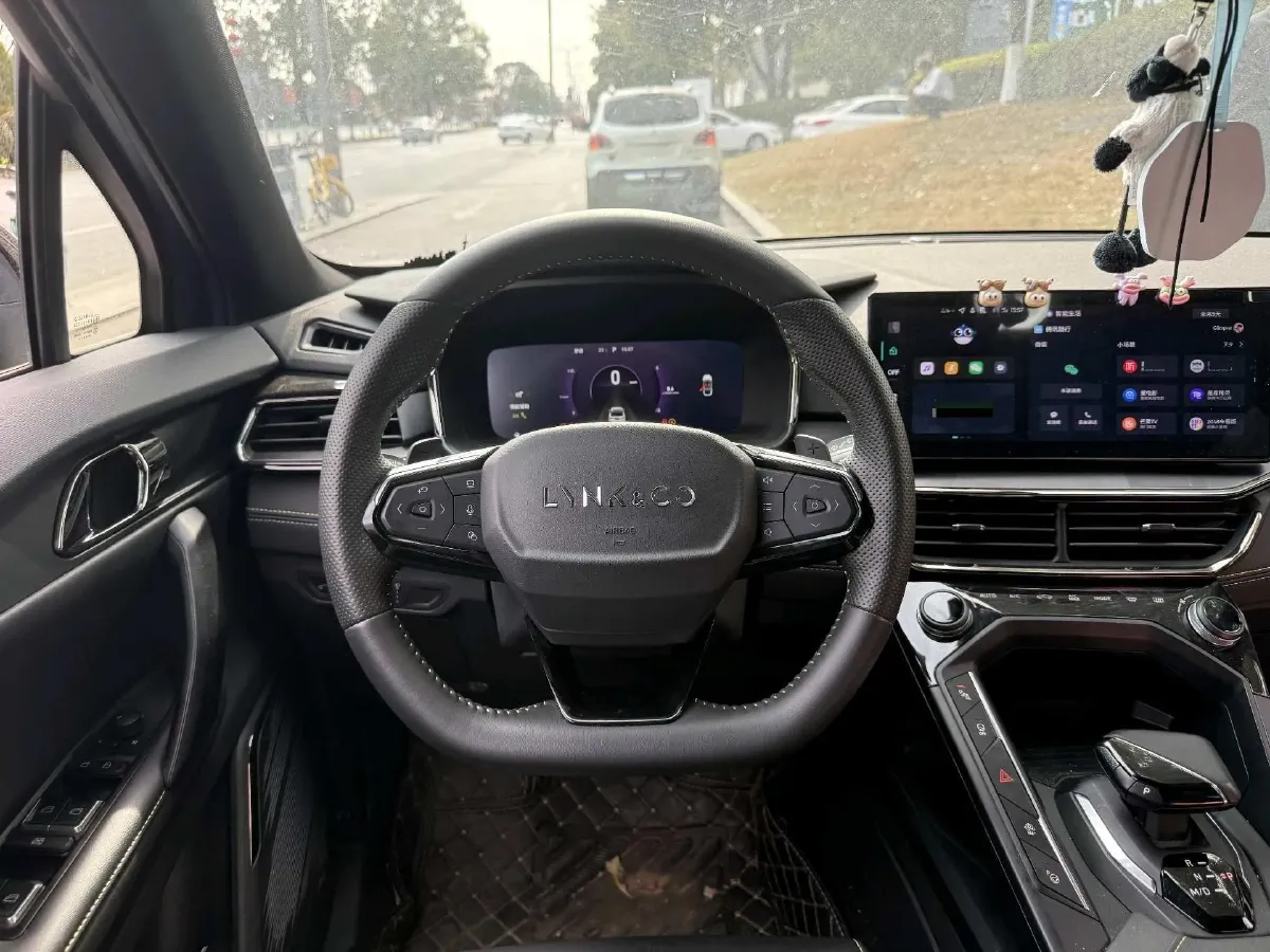 2023 LYNK&CO 06 1.5T 181HP L4 7DCT,autocango,china used car exporter,china ev exporter,chinese used car exporter,chinese used ev exporter