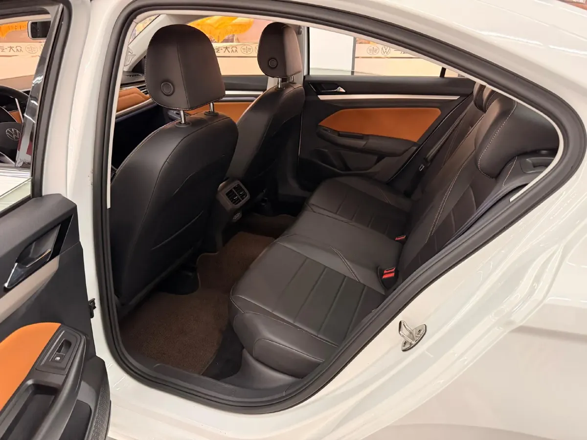 2024 Volkswagen Bora 1.2T 116HP L4 7DCT,autocango,china used car exporter,china ev exporter,chinese used car exporter,chinese used ev exporter