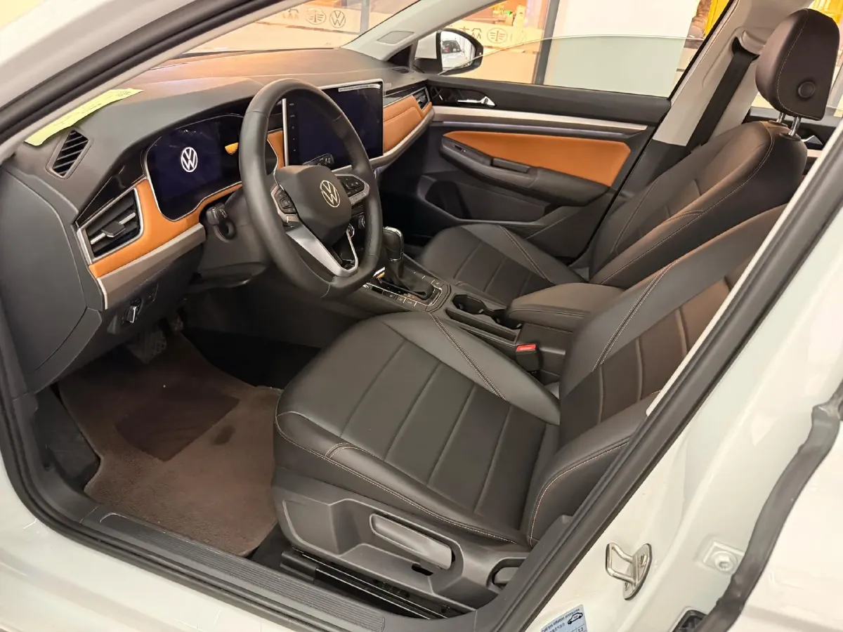 2024 Volkswagen Bora 1.2T 116HP L4 7DCT,autocango,china used car exporter,china ev exporter,chinese used car exporter,chinese used ev exporter