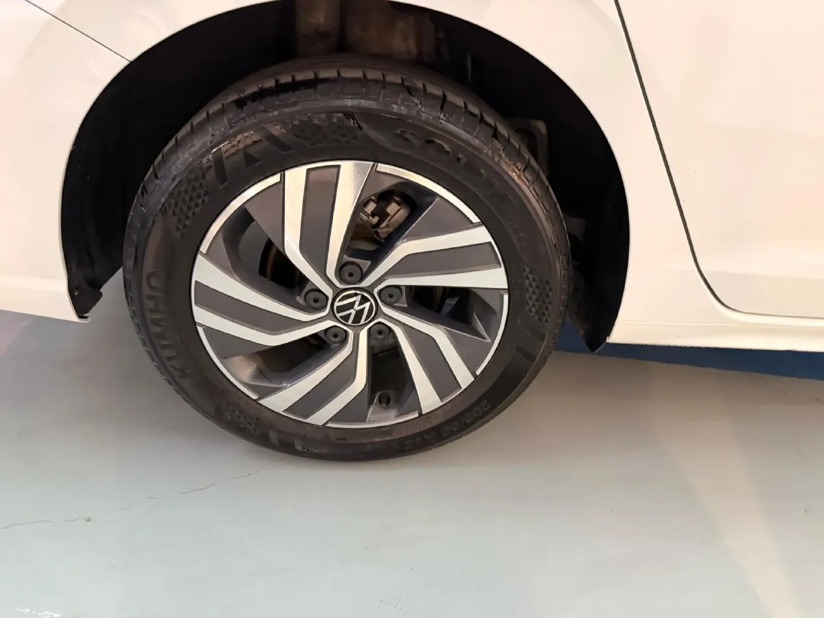 2024 Volkswagen Bora 1.2T 116HP L4 7DCT,autocango,china used car exporter,china ev exporter,chinese used car exporter,chinese used ev exporter