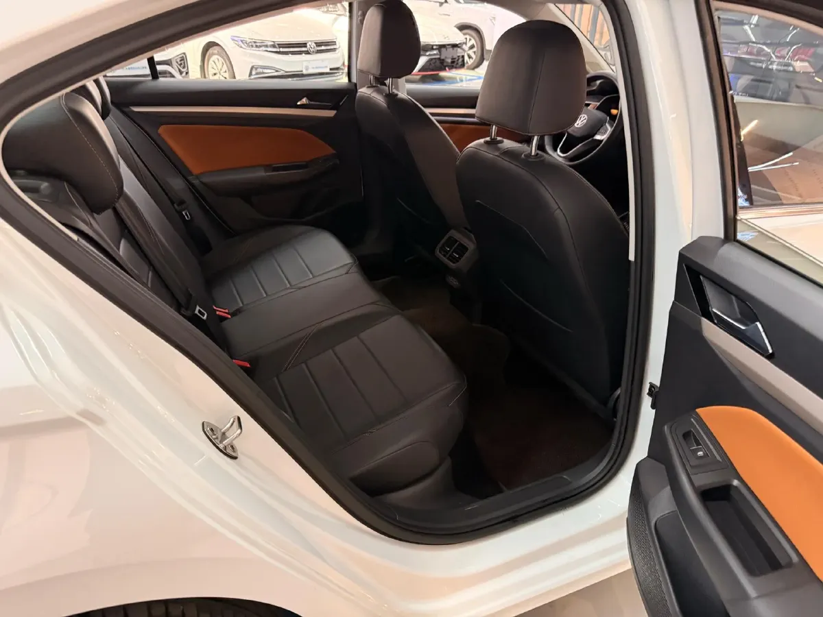 2024 Volkswagen Bora 1.2T 116HP L4 7DCT,autocango,china used car exporter,china ev exporter,chinese used car exporter,chinese used ev exporter