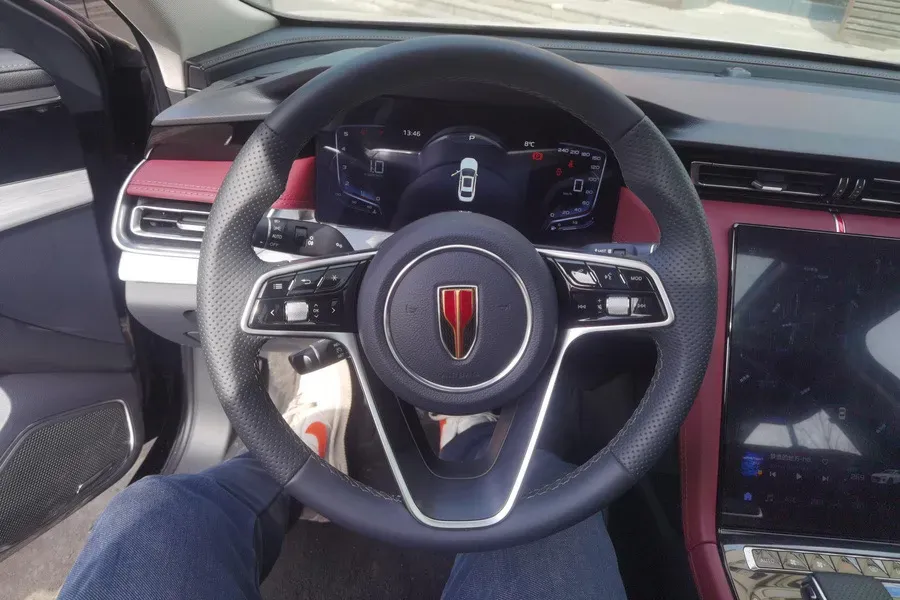 2025 HongQi H5 1.5T 169HP L4 7DCT,autocango,china used car exporter,china ev exporter,chinese used car exporter,chinese used ev exporter