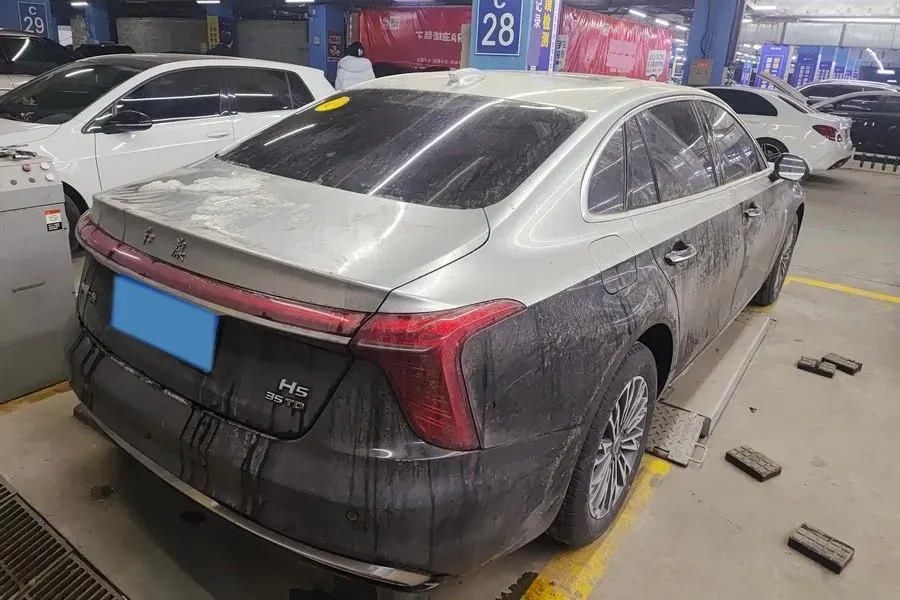 2025 HongQi H5 1.5T 169HP L4 7DCT,autocango,china used car exporter,china ev exporter,chinese used car exporter,chinese used ev exporter