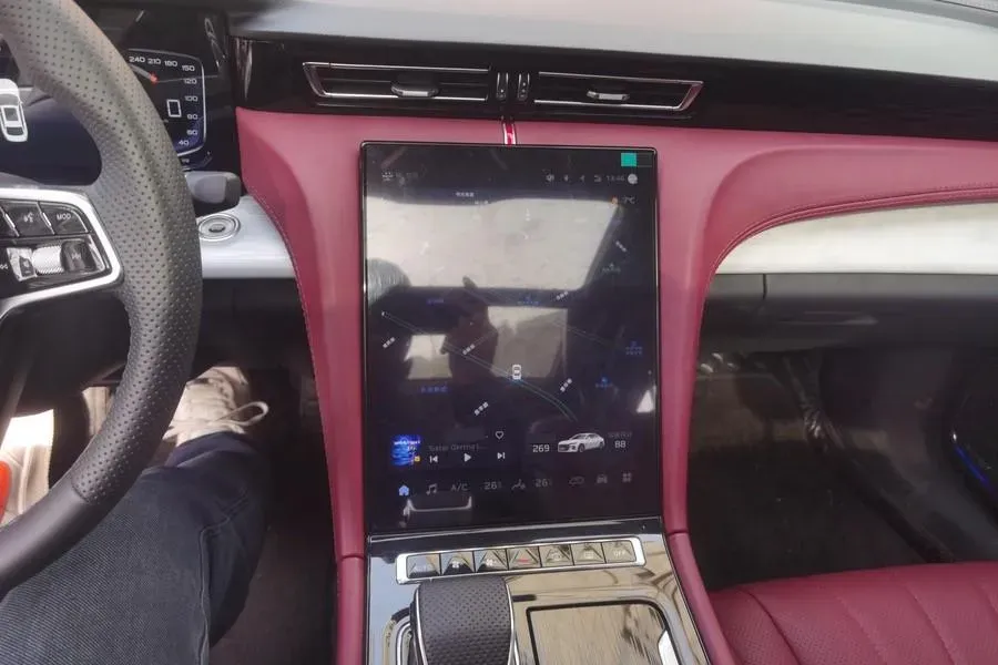 2025 HongQi H5 1.5T 169HP L4 7DCT,autocango,china used car exporter,china ev exporter,chinese used car exporter,chinese used ev exporter