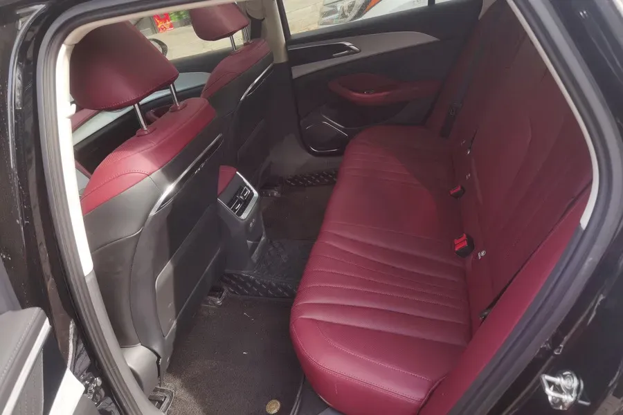 2025 HongQi H5 1.5T 169HP L4 7DCT,autocango,china used car exporter,china ev exporter,chinese used car exporter,chinese used ev exporter