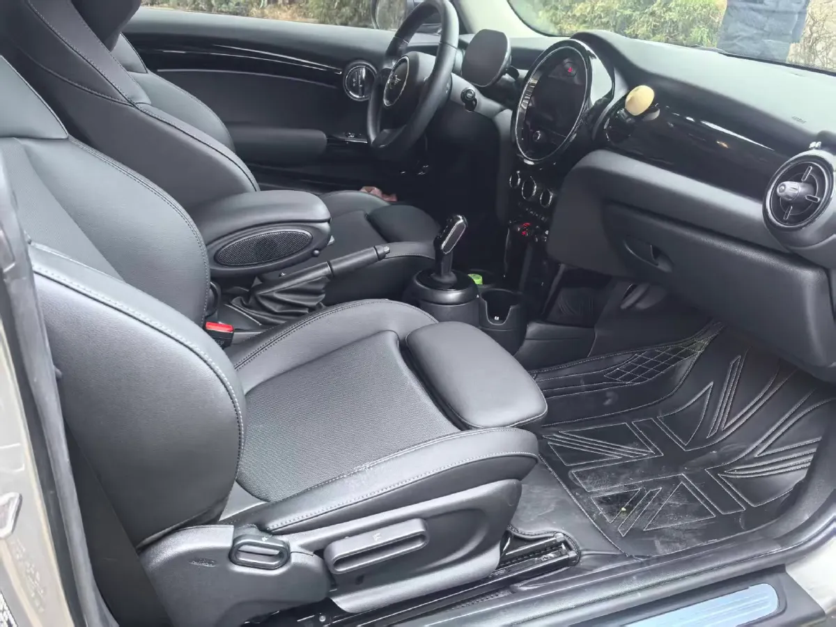 2023 MINI MINI 1.5T 136HP L3 7DCT,autocango,china used car exporter,china ev exporter,chinese used car exporter,chinese used ev exporter