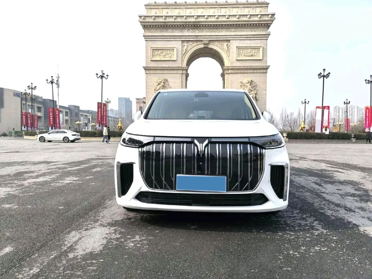 2022 Voyah Dream BEV 108.7KWH,autocango,china used car exporter,china ev exporter,chinese used car exporter,chinese used ev exporter