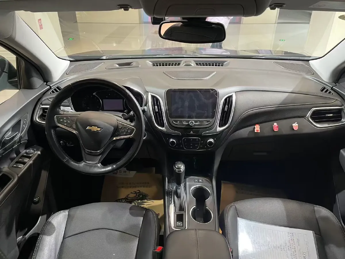 2018 Chevrolet Equinox 2.0T 260HP L4 9AT,autocango,china used car exporter,china ev exporter,chinese used car exporter,chinese used ev exporter