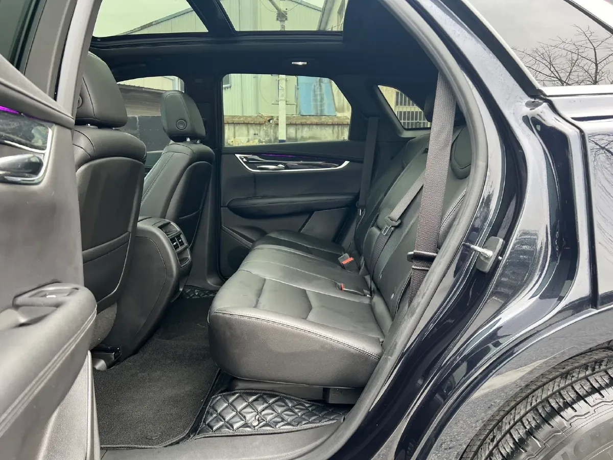 2021 Cadillac XT5 2.0T 237HP L4 9AT,autocango,china used car exporter,china ev exporter,chinese used car exporter,chinese used ev exporter