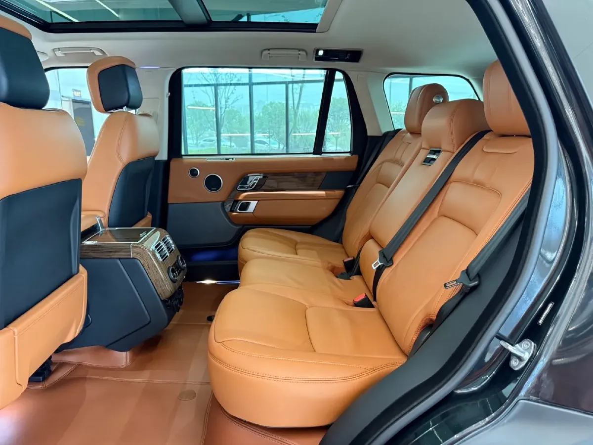 2022 Land Rover Range Rover 3.0T 400HP L6 8AT,autocango,china used car exporter,china ev exporter,chinese used car exporter,chinese used ev exporter