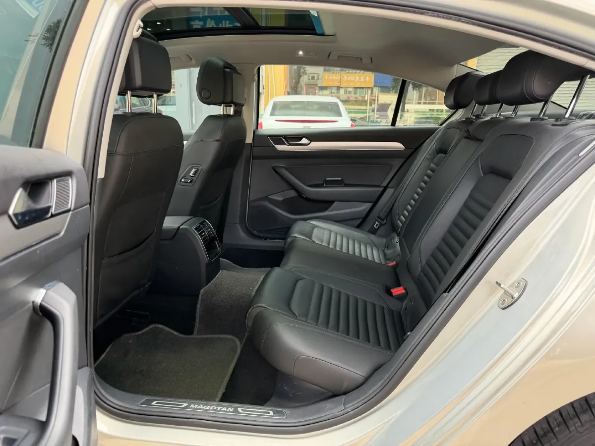 2018 Volkswagen Magotan 1.8T 180HP L4 7DCT,autocango,china used car exporter,china ev exporter,chinese used car exporter,chinese used ev exporter