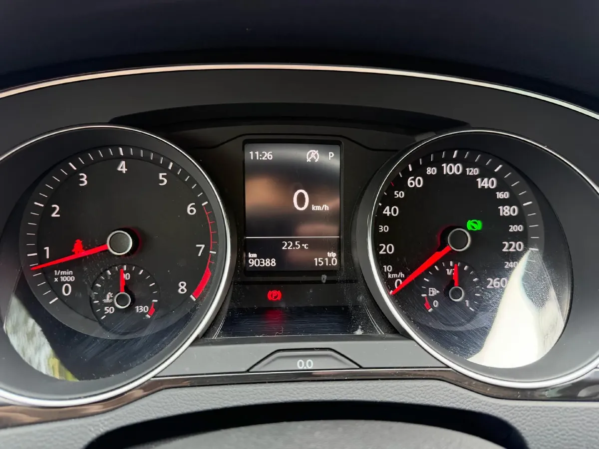 2018 Volkswagen Magotan 1.8T 180HP L4 7DCT,autocango,china used car exporter,china ev exporter,chinese used car exporter,chinese used ev exporter