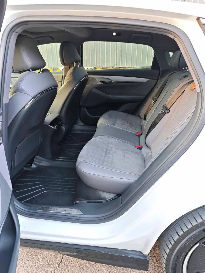 2023 Voyah ZhuiGuang BEV 82.11KWH,autocango,china used car exporter,china ev exporter,chinese used car exporter,chinese used ev exporter