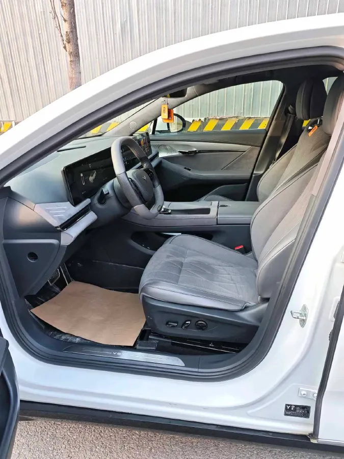 2023 Voyah ZhuiGuang BEV 82.11KWH,autocango,china used car exporter,china ev exporter,chinese used car exporter,chinese used ev exporter