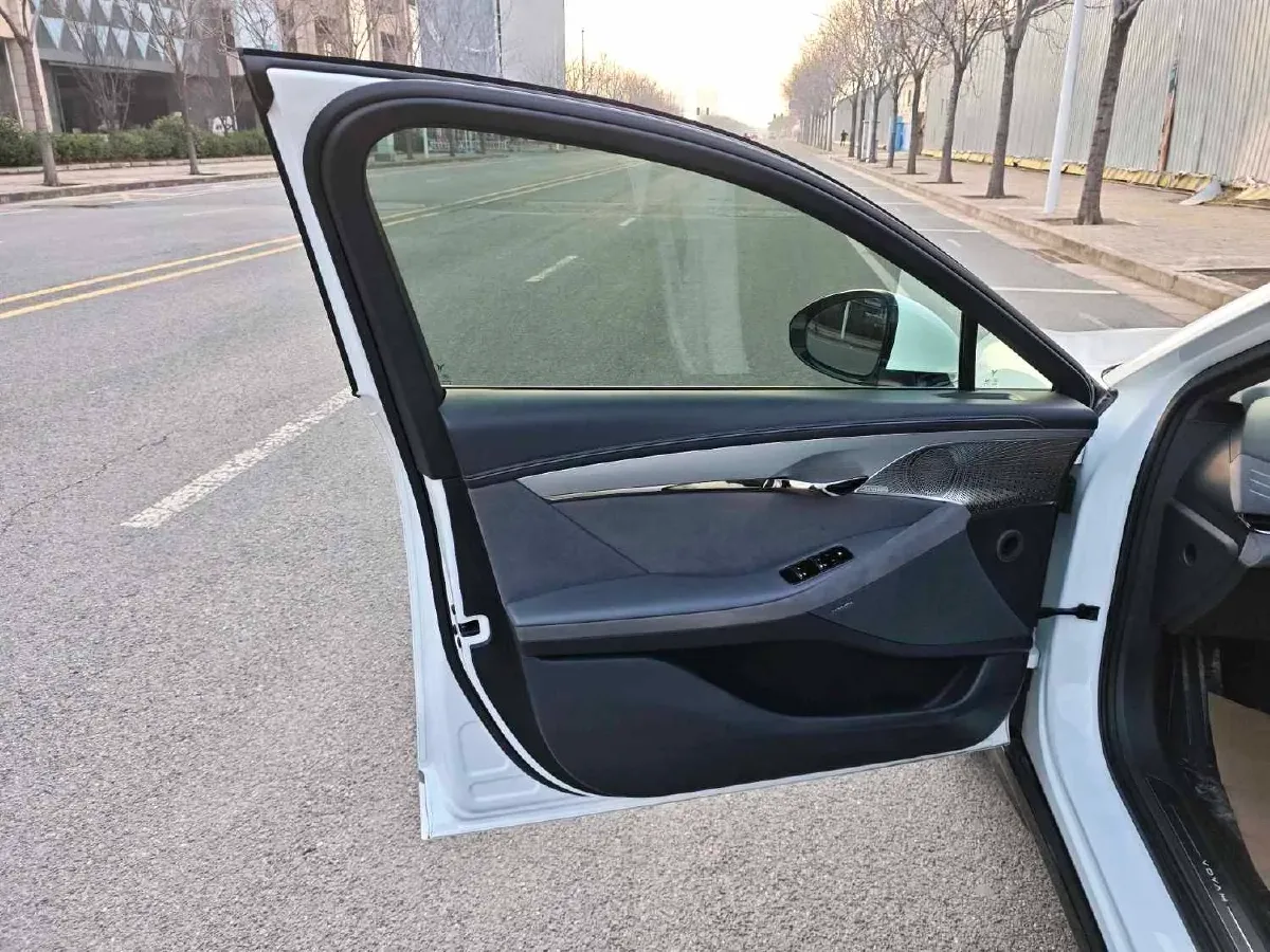 2023 Voyah ZhuiGuang BEV 82.11KWH,autocango,china used car exporter,china ev exporter,chinese used car exporter,chinese used ev exporter