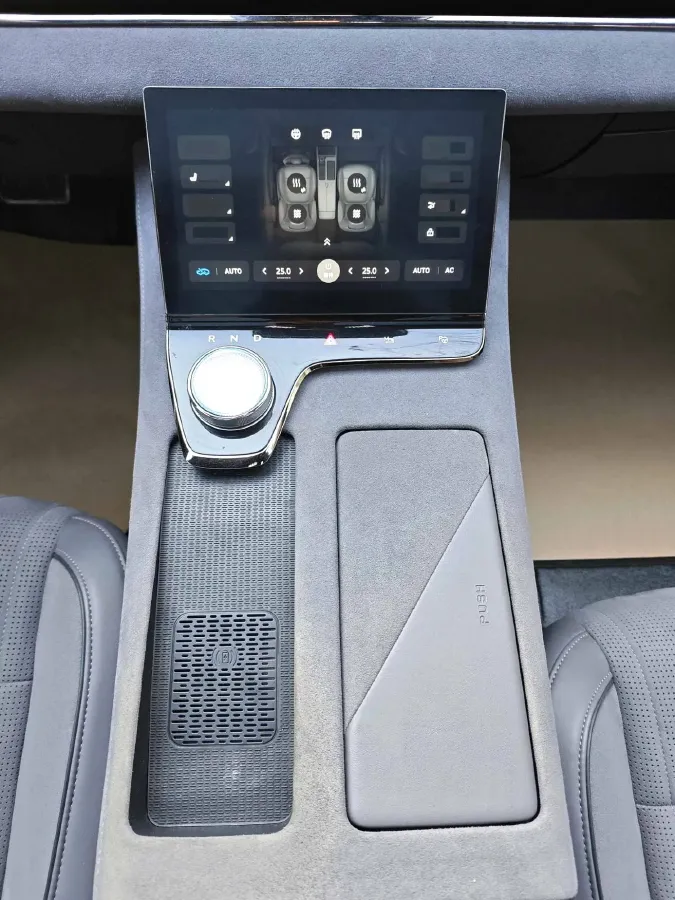 2023 Voyah ZhuiGuang BEV 82.11KWH,autocango,china used car exporter,china ev exporter,chinese used car exporter,chinese used ev exporter