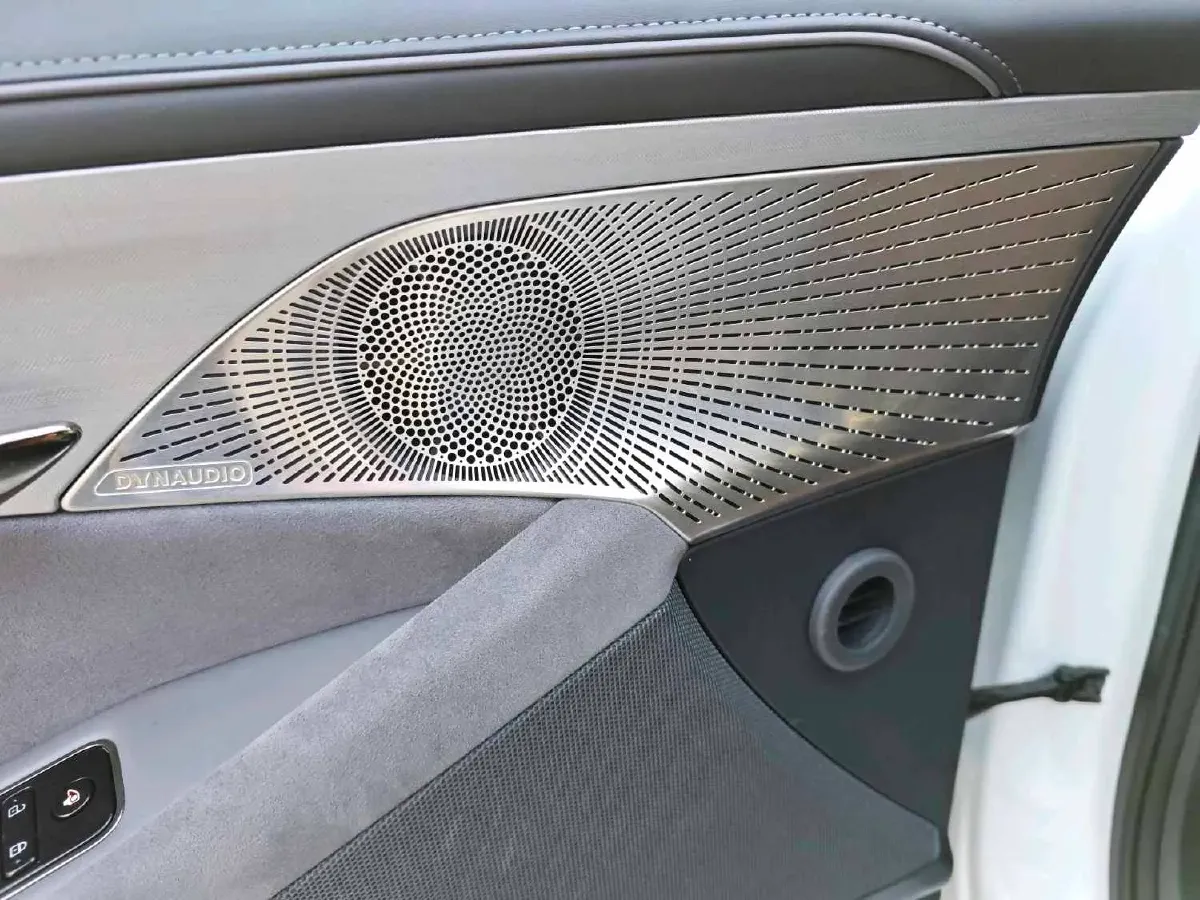 2023 Voyah ZhuiGuang BEV 82.11KWH,autocango,china used car exporter,china ev exporter,chinese used car exporter,chinese used ev exporter