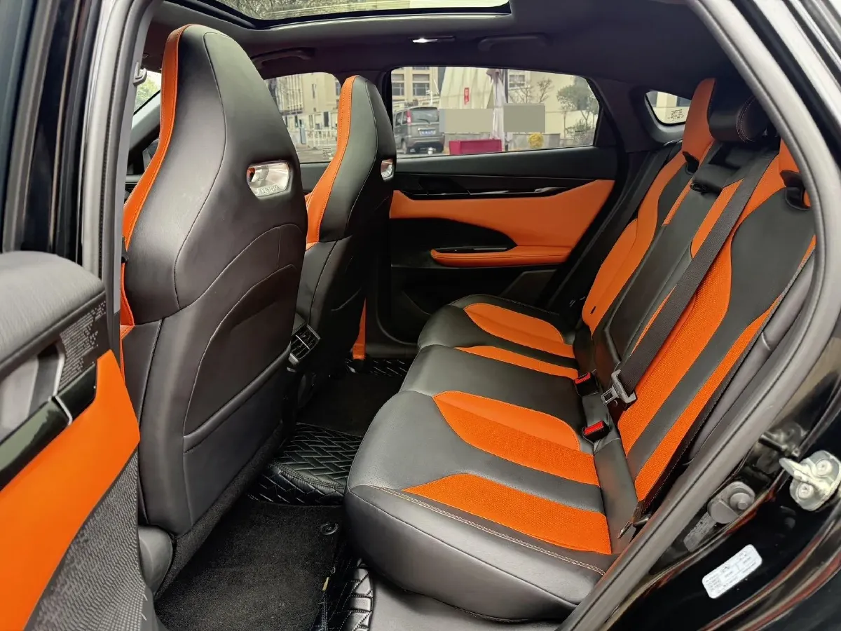 2023 ChangAn UNI-V 1.5T 188HP L4 7DCT,autocango,china used car exporter,china ev exporter,chinese used car exporter,chinese used ev exporter