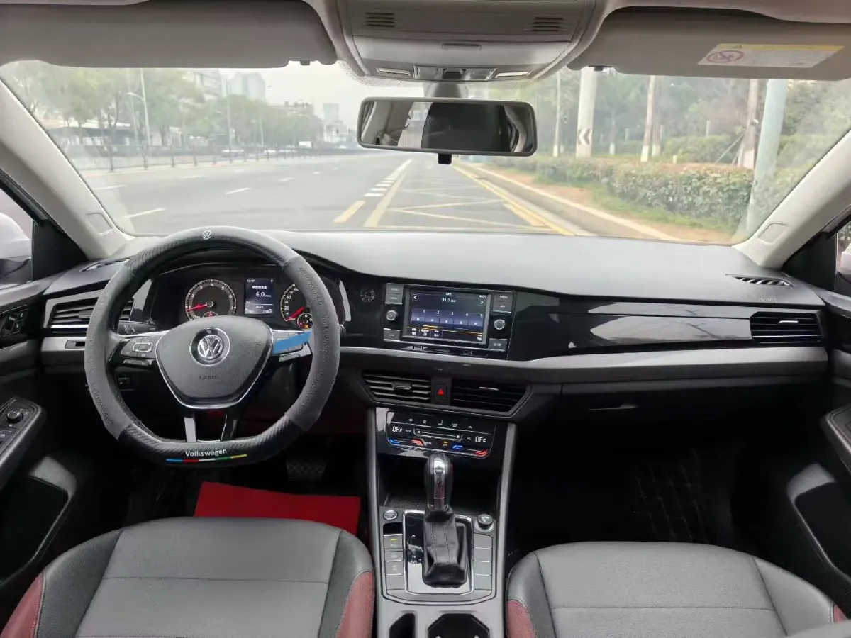 2019 Bestune T77 1.2T 143HP L4 7DCT,autocango,china used car exporter,china ev exporter,chinese used car exporter,chinese used ev exporter