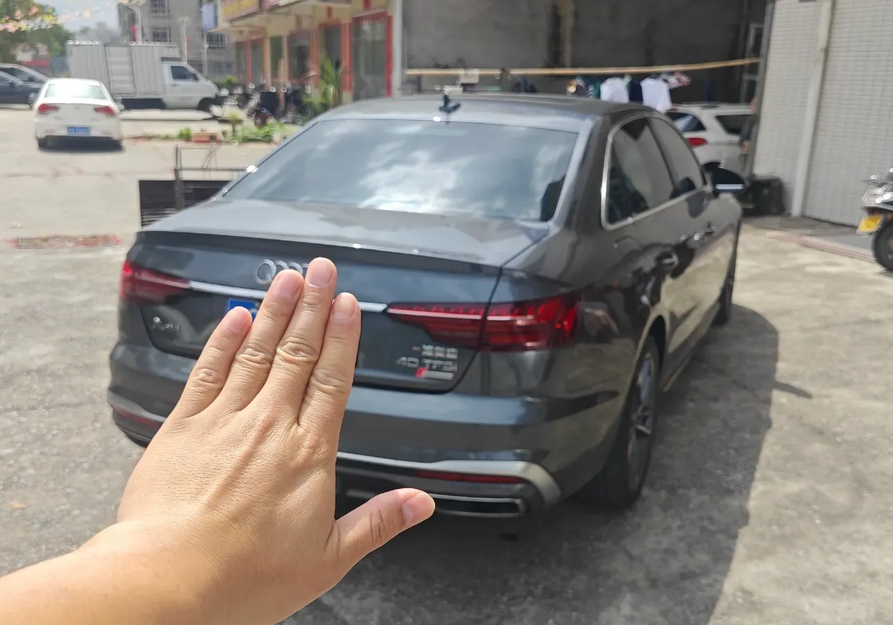 2022 Audi A4L 2.0T 190HP L4 7DCT,autocango,china used car exporter,china ev exporter,chinese used car exporter,chinese used ev exporter