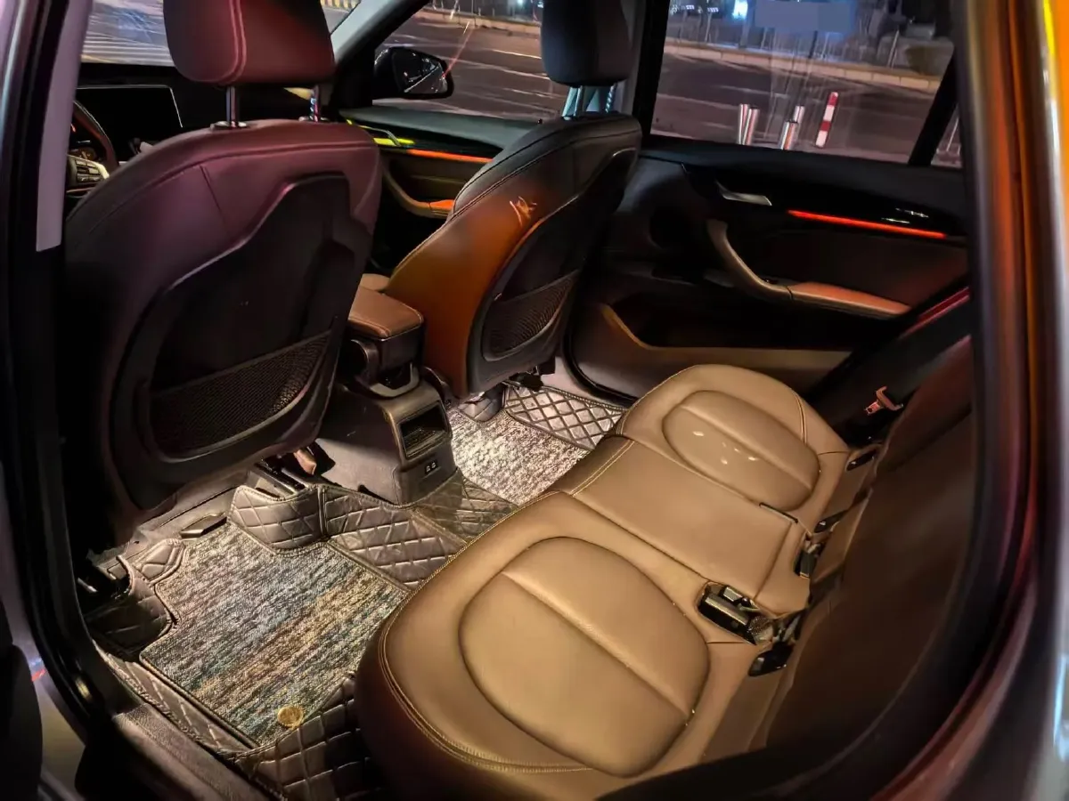 2020 BMW X1 1.5T 140HP L3 7DCT,autocango,china used car exporter,china ev exporter,chinese used car exporter,chinese used ev exporter