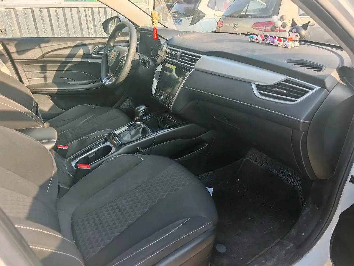 2019 Roewe i5 1.5L 120HP L4 CVT,autocango,china used car exporter,china ev exporter,chinese used car exporter,chinese used ev exporter