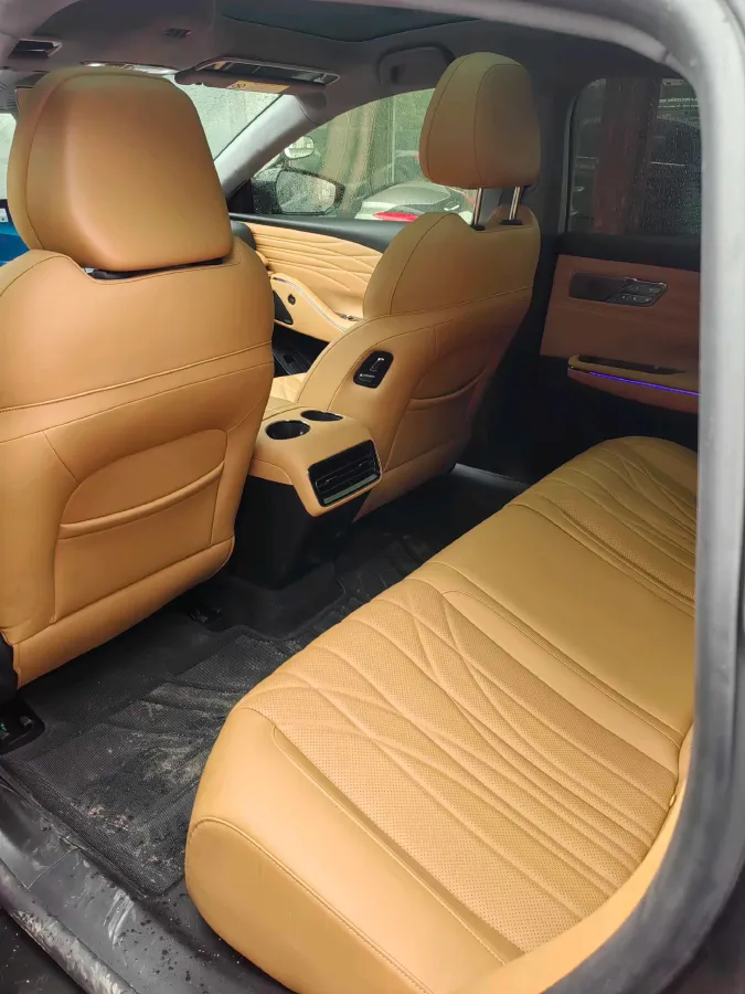 2025 Geely Galaxy Starshine 8 1.5L 112HP L4 1DHT PHEV,autocango,china used car exporter,china ev exporter,chinese used car exporter,chinese used ev exporter