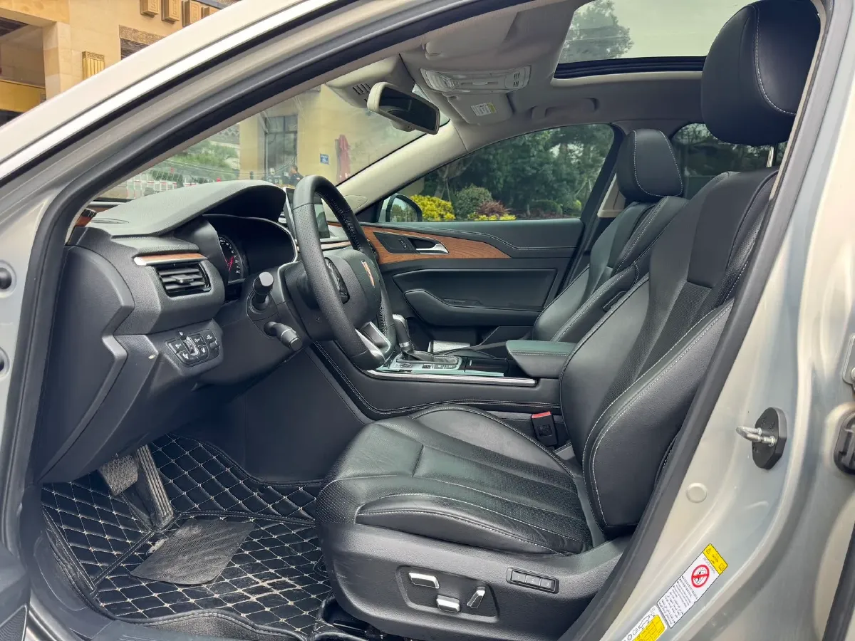 2019 HongQi H5 1.8T 180HP L4 6AT,autocango,china used car exporter,china ev exporter,chinese used car exporter,chinese used ev exporter