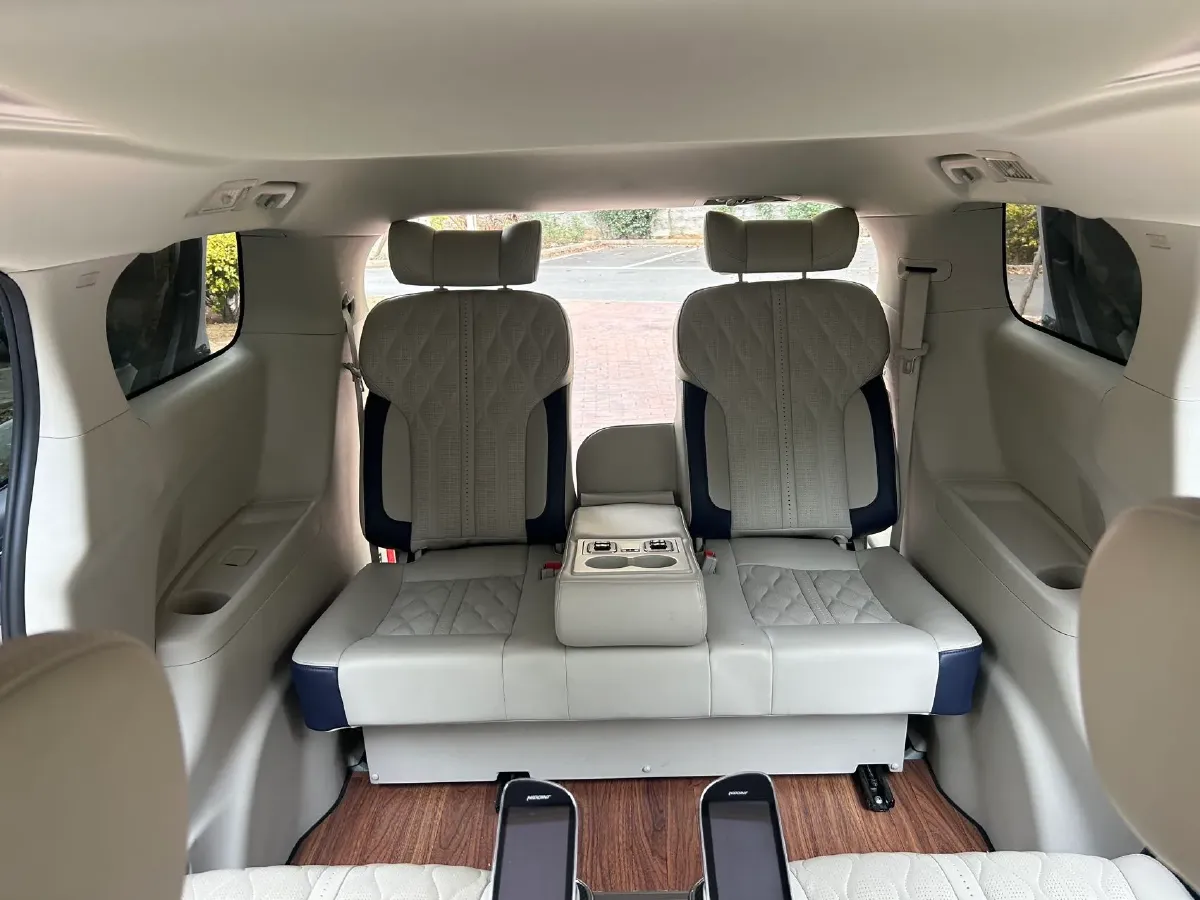 2021 Buick GL8 2.0T 237HP L4 9AT,autocango,china used car exporter,china ev exporter,chinese used car exporter,chinese used ev exporter