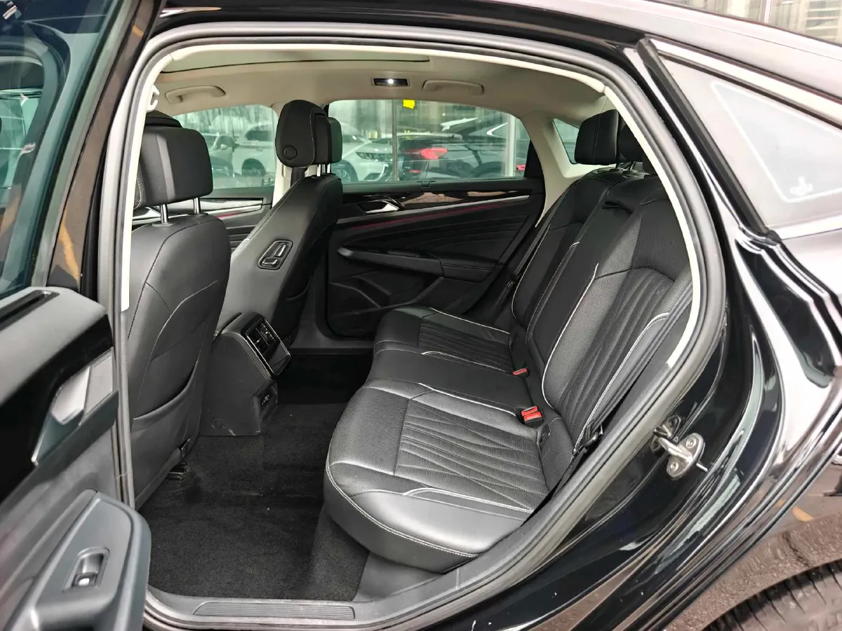 2022 Xpeng P7 BEV 60.2KWH,autocango,china used car exporter,china ev exporter,chinese used car exporter,chinese used ev exporter