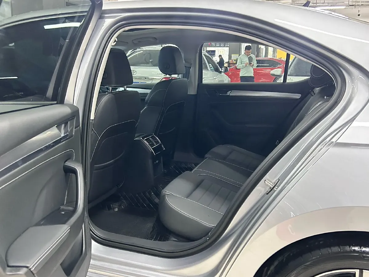 2024 Skoda Superb 1.4T 150HP L4 7DCT,autocango,china used car exporter,china ev exporter,chinese used car exporter,chinese used ev exporter