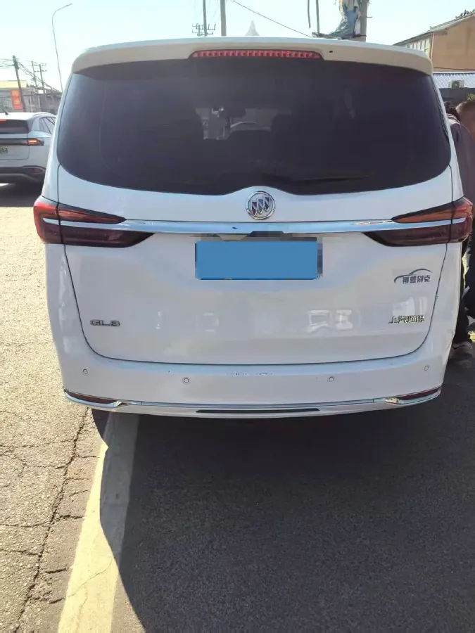 2023 Buick GL8 2.0T 237HP L4 9AT,autocango,china used car exporter,china ev exporter,chinese used car exporter,chinese used ev exporter
