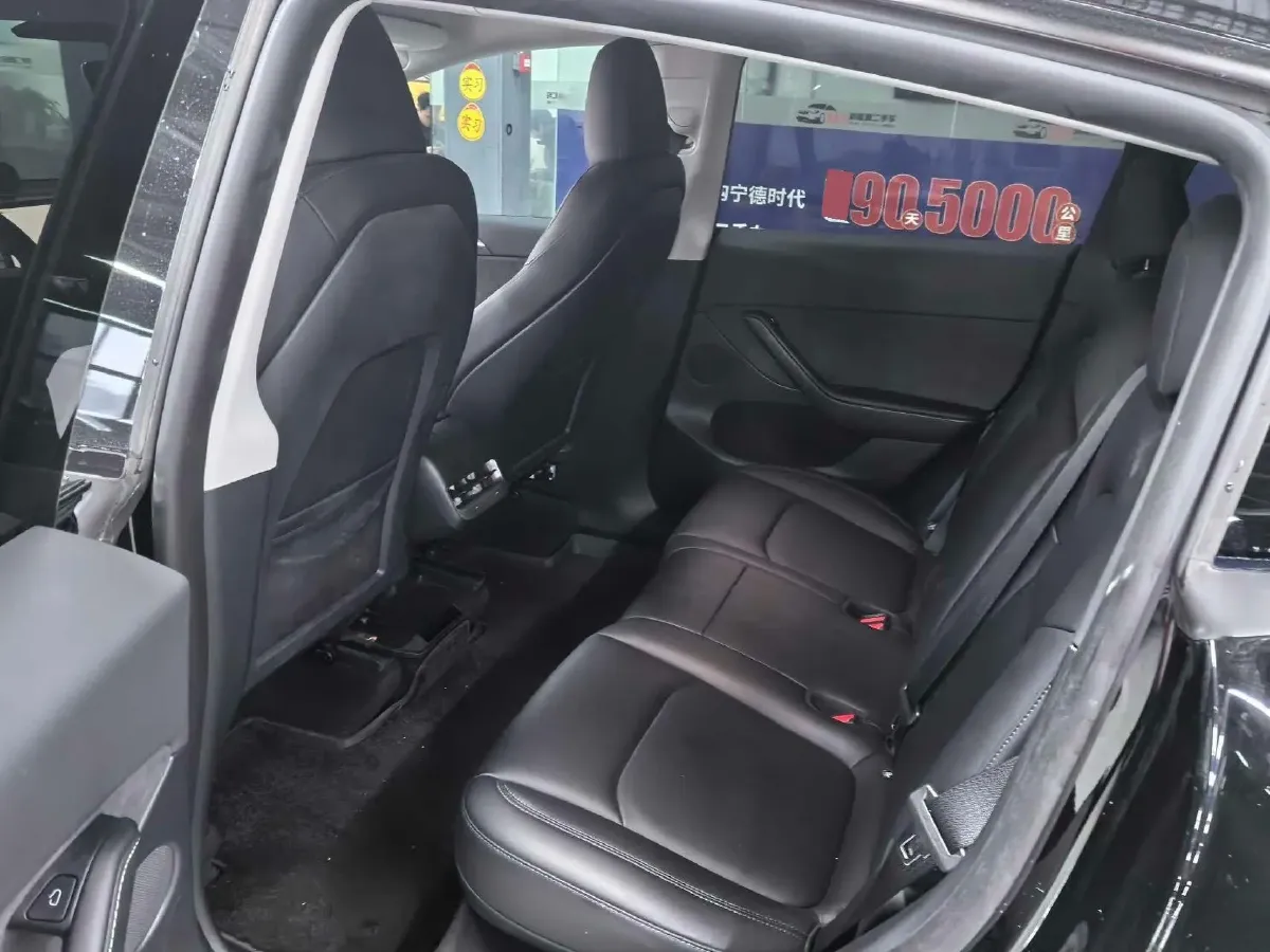 2022 Tesla Model Y BEV 60KWH,autocango,china used car exporter,china ev exporter,chinese used car exporter,chinese used ev exporter