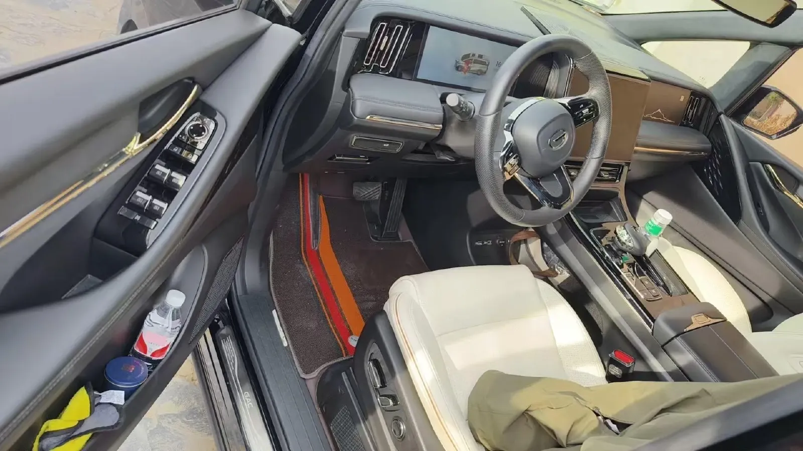 2023 GAC Trumpchi M8 2.0T 252HP L4 8AT,autocango,china used car exporter,china ev exporter,chinese used car exporter,chinese used ev exporter