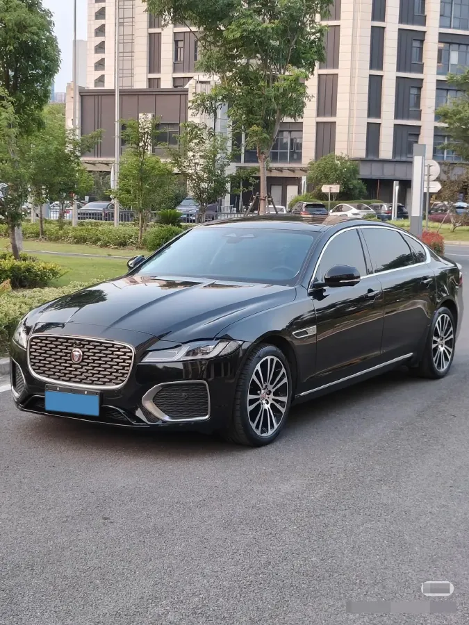 2024 Jaguar XFL 2.0T 250HP L4 8AT,autocango,china used car exporter,china ev exporter,chinese used car exporter,chinese used ev exporter