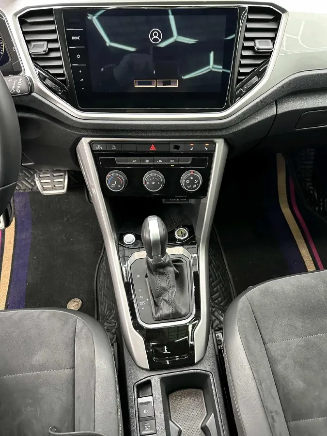 2022 Volkswagen T-Roc 1.4T 150HP L4 7DCT,autocango,china used car exporter,china ev exporter,chinese used car exporter,chinese used ev exporter