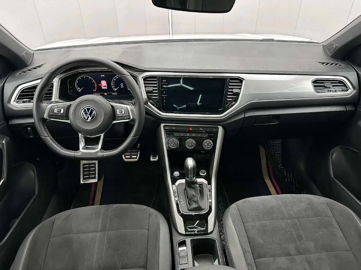 2022 Volkswagen T-Roc 1.4T 150HP L4 7DCT,autocango,china used car exporter,china ev exporter,chinese used car exporter,chinese used ev exporter