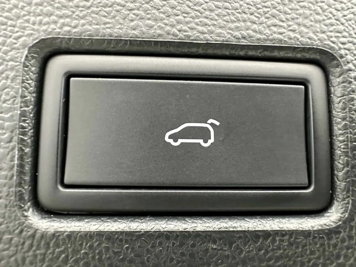 2022 Volkswagen T-Roc 1.4T 150HP L4 7DCT,autocango,china used car exporter,china ev exporter,chinese used car exporter,chinese used ev exporter