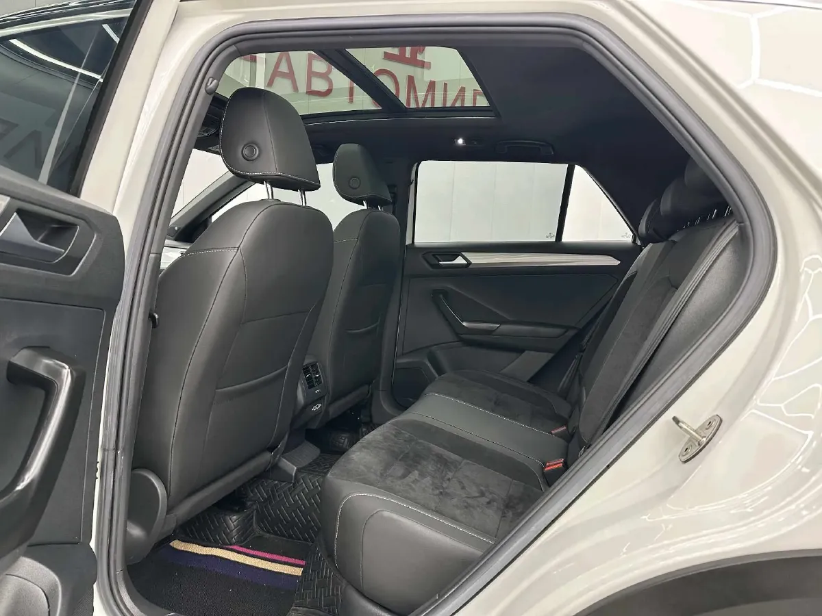 2022 Volkswagen T-Roc 1.4T 150HP L4 7DCT,autocango,china used car exporter,china ev exporter,chinese used car exporter,chinese used ev exporter