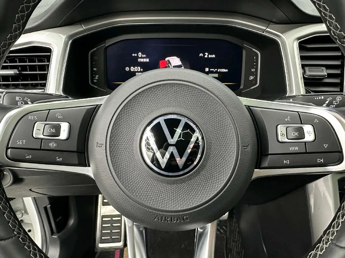 2022 Volkswagen T-Roc 1.4T 150HP L4 7DCT,autocango,china used car exporter,china ev exporter,chinese used car exporter,chinese used ev exporter