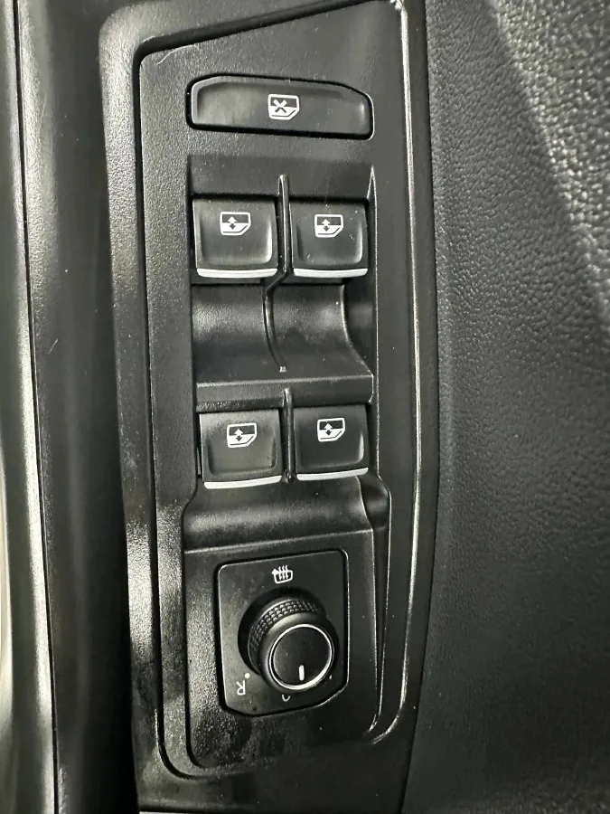 2022 Volkswagen T-Roc 1.4T 150HP L4 7DCT,autocango,china used car exporter,china ev exporter,chinese used car exporter,chinese used ev exporter