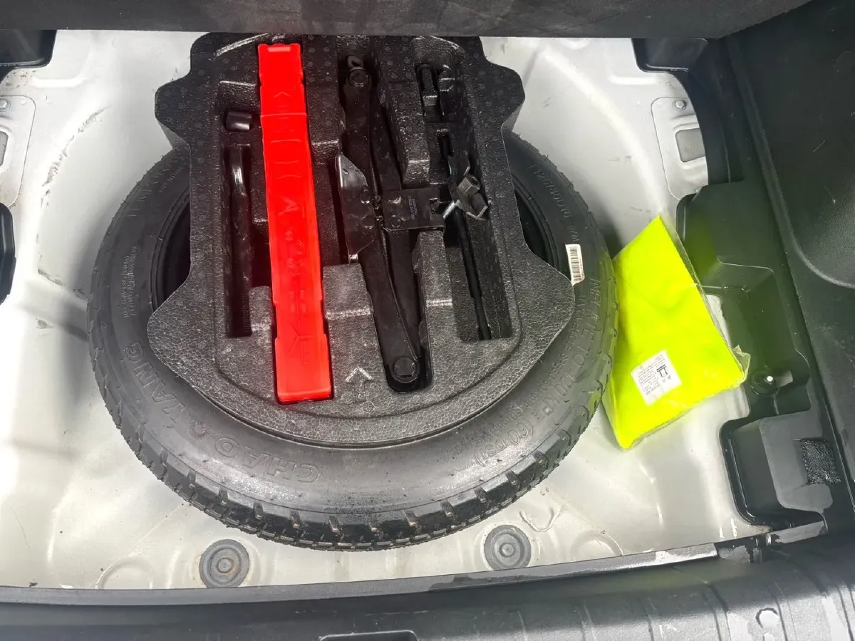 2021 Geely Coolray 1.4T 141HP L4 6DCT,autocango,china used car exporter,china ev exporter,chinese used car exporter,chinese used ev exporter