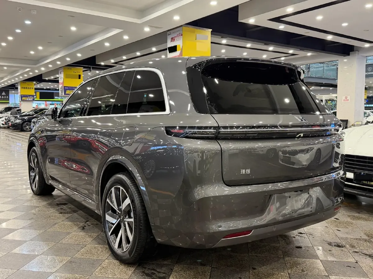 2023 Li L8 Range Extended 154HP REEV 40.9KWH,autocango,china used car exporter,china ev exporter,chinese used car exporter,chinese used ev exporter