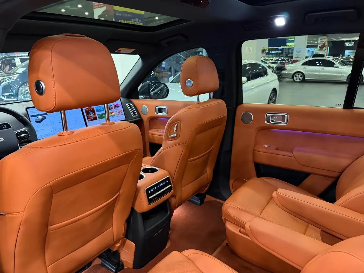 2023 Li L8 Range Extended 154HP REEV 40.9KWH,autocango,china used car exporter,china ev exporter,chinese used car exporter,chinese used ev exporter