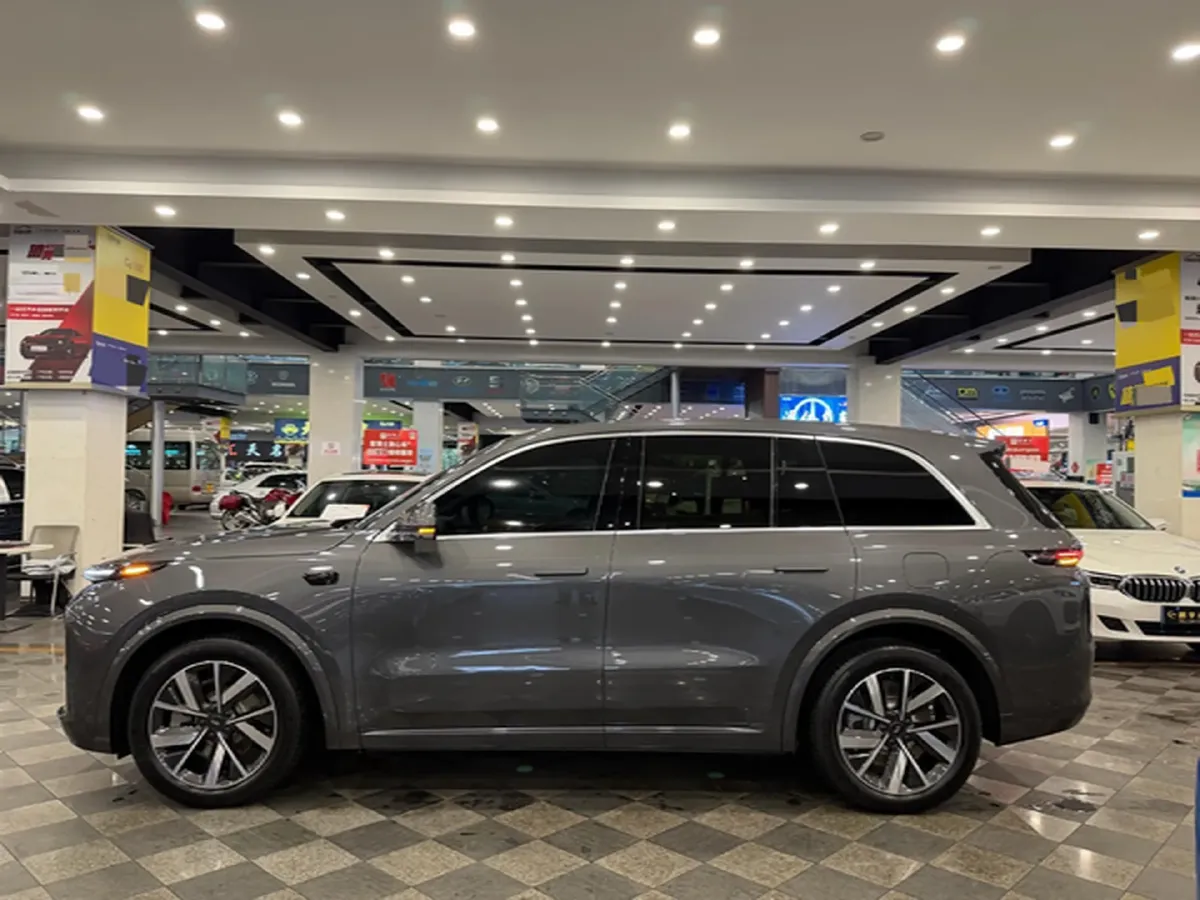 2023 Li L8 Range Extended 154HP REEV 40.9KWH,autocango,china used car exporter,china ev exporter,chinese used car exporter,chinese used ev exporter