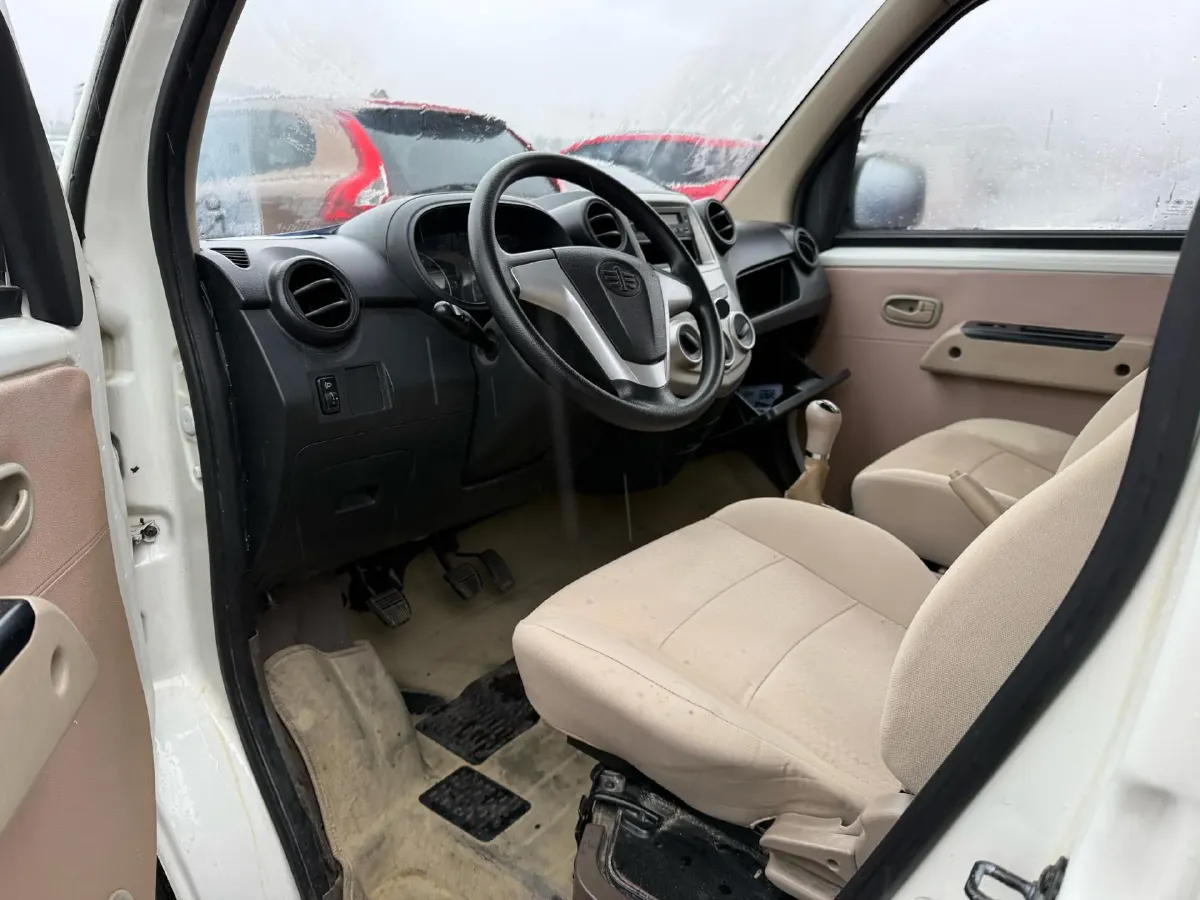 2014 FAW JiaBao V80 1.5L 102HP L4 5MT,autocango,china used car exporter,china ev exporter,chinese used car exporter,chinese used ev exporter