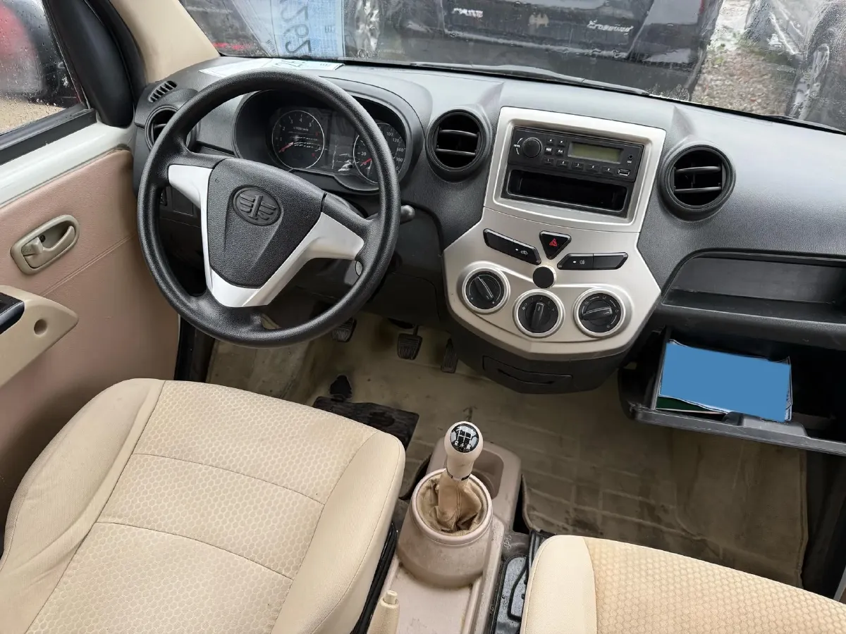 2014 FAW JiaBao V80 1.5L 102HP L4 5MT,autocango,china used car exporter,china ev exporter,chinese used car exporter,chinese used ev exporter